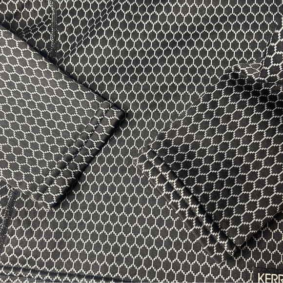 Kerrits 3/4 zip girls long sleeve size medium. - Picture 4 of 7